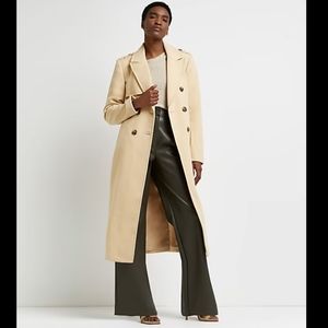 BNWT! River island Cream Coat in M
